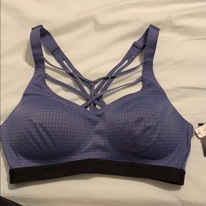 NWT VS sports bra size 34c